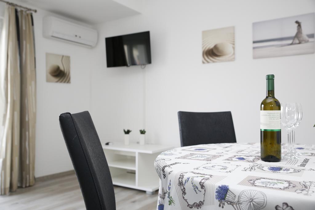 וודיצה Apartments Gabrijel מראה חיצוני תמונה