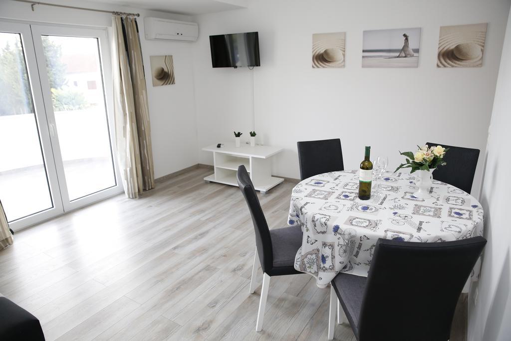 וודיצה Apartments Gabrijel מראה חיצוני תמונה